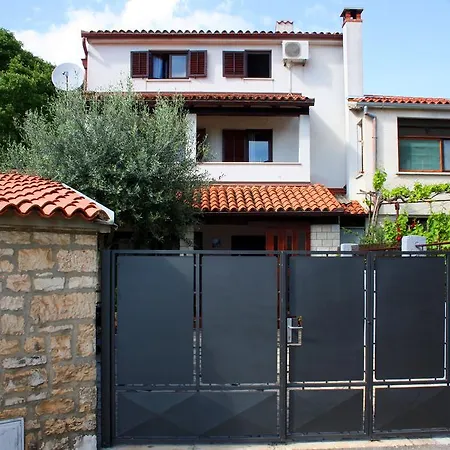 Holiday Divna Casa vacanze *