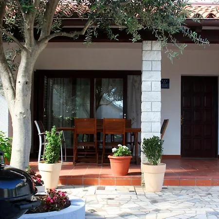 Holiday Divna Ferienhaus